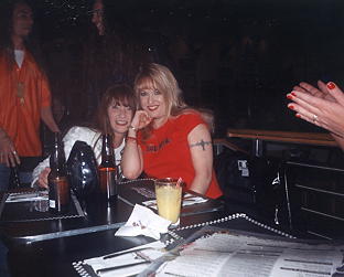 Vegas 2-2-01 # 8.jpg (15384 bytes)